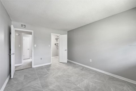 Condo in Winter Park, Florida, 2 bedrooms  № 2208313 - photo 17