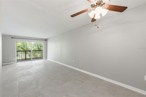 Condo in Winter Park, Florida, 2 bedrooms  № 2208313 - photo 11