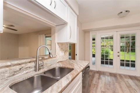 House in Altamonte Springs, Florida 4 bedrooms, 156.17 sq.m. № 1919676 - photo 14