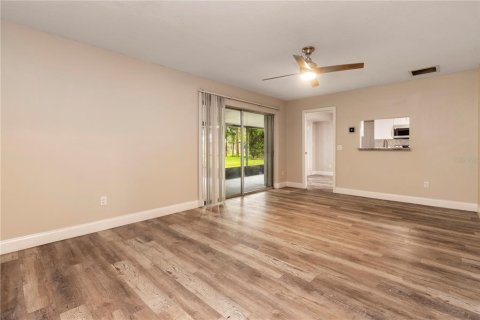 House in Altamonte Springs, Florida 4 bedrooms, 156.17 sq.m. № 1919676 - photo 9
