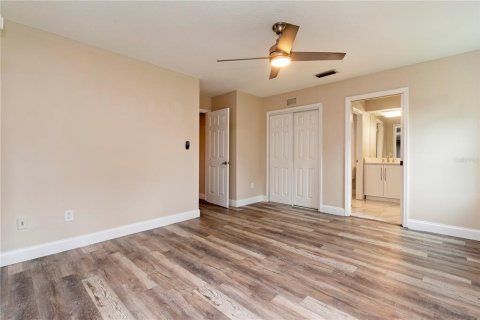 House in Altamonte Springs, Florida 4 bedrooms, 156.17 sq.m. № 1919676 - photo 22
