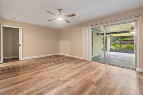 House in Altamonte Springs, Florida 4 bedrooms, 156.17 sq.m. № 1919676 - photo 8