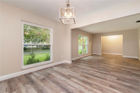 House in Altamonte Springs, Florida 4 bedrooms, 156.17 sq.m. № 1919676 - photo 3