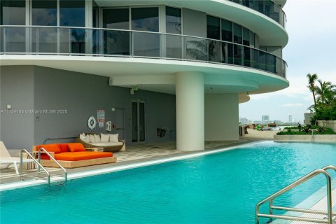 Купить кондоминиум в Майами, Флорида 2 спальни, 116.78м2, № 2020585 - фото 28