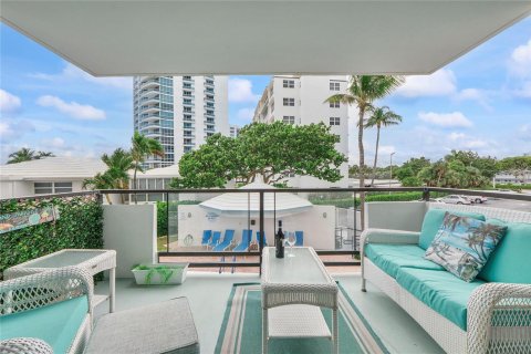 Condo à Lauderdale-by-the-Sea, Floride, 2 chambres  № 2082275