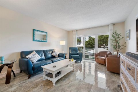 Copropriété à vendre à Lauderdale-by-the-Sea, Floride: 2 chambres, 99.41 m2 № 2082275 - photo 11
