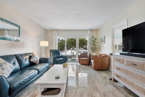 Copropriété à vendre à Lauderdale-by-the-Sea, Floride: 2 chambres, 99.41 m2 № 2082275 - photo 10