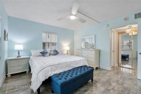 Copropriété à vendre à Lauderdale-by-the-Sea, Floride: 2 chambres, 99.41 m2 № 2082275 - photo 15