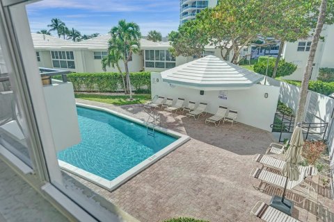 Copropriété à vendre à Lauderdale-by-the-Sea, Floride: 2 chambres, 99.41 m2 № 2082275 - photo 18
