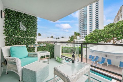 Copropriété à vendre à Lauderdale-by-the-Sea, Floride: 2 chambres, 99.41 m2 № 2082275 - photo 24
