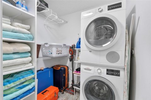 Copropriété à vendre à Lauderdale-by-the-Sea, Floride: 2 chambres, 99.41 m2 № 2082275 - photo 23