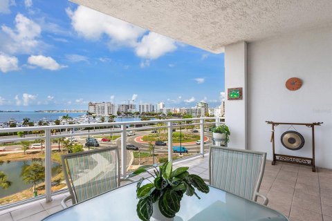 Condominio en venta en Sarasota, Florida, 2 dormitorios, 180.23 m2 № 1773556 - foto 11