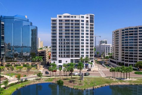 Condominio en venta en Sarasota, Florida, 2 dormitorios, 180.23 m2 № 1773556 - foto 2