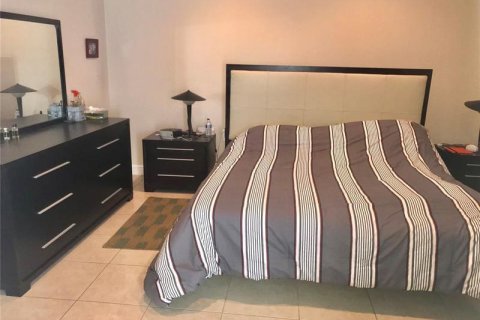 Touwnhouse à louer à Davie, Floride: 3 chambres, 136.66 m2 № 2087989 - photo 6