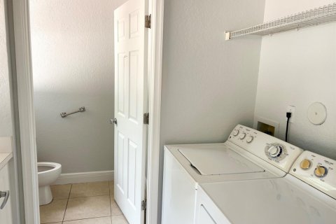 Touwnhouse à louer à Davie, Floride: 3 chambres, 136.66 m2 № 2087989 - photo 5