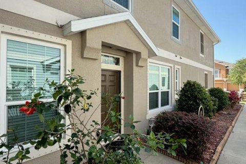 Townhouse in New Port Richey, Florida 3 bedrooms, 156.63 sq.m. № 1779073 - photo 4