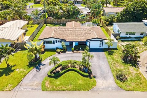 Casa en alquiler en Fort Lauderdale, Florida, 2 dormitorios, 130.81 m2 № 976534 - foto 1