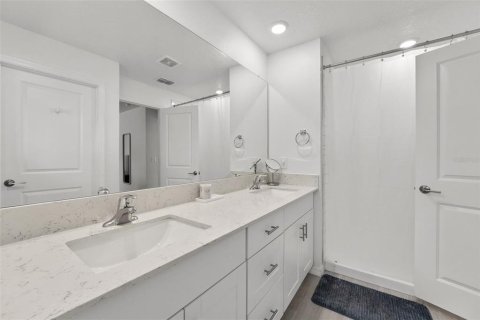 Casa en venta en Land O' Lakes, Florida, 6 dormitorios, 239.69 m2 № 1786086 - foto 13