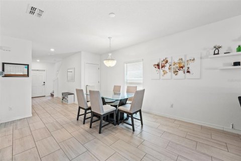 Casa en venta en Land O' Lakes, Florida, 6 dormitorios, 239.69 m2 № 1786086 - foto 6
