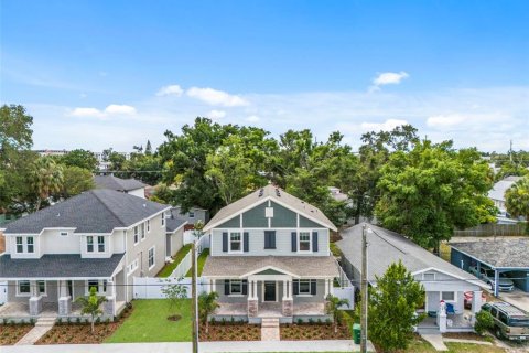 Villa ou maison à Tampa, Floride 3 chambres, 195.93 m2 № 2128616