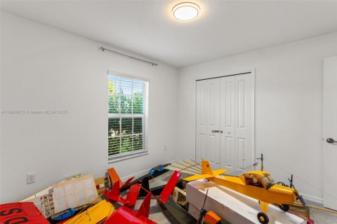 House in Lehigh Acres, Florida 3 bedrooms, 144.56 sq.m. № 1952917 - photo 19