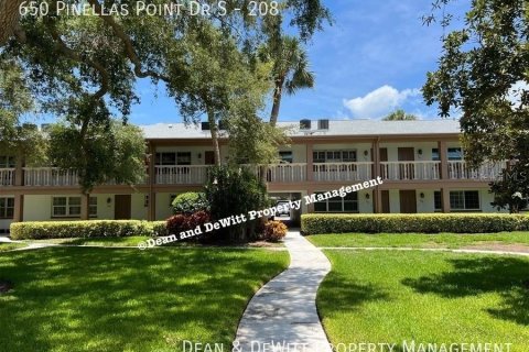 Condo à Saint Petersburg, Floride, 1 chambre  № 2296938