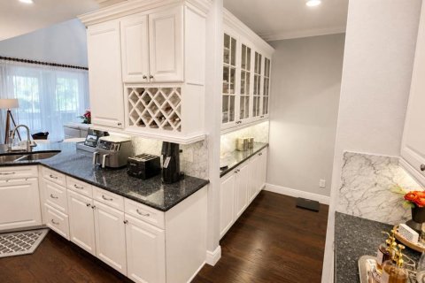 House in Windermere, Florida 6 bedrooms, 477.52 sq.m. № 2299892 - photo 22