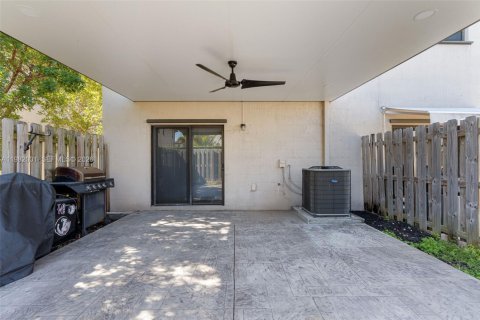 Touwnhouse à vendre à Homestead, Floride: 3 chambres, 154.12 m2 № 2090634 - photo 28