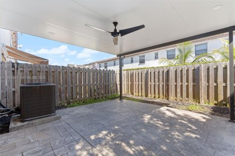 Touwnhouse à vendre à Homestead, Floride: 3 chambres, 154.12 m2 № 2090634 - photo 25