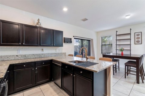 Touwnhouse à vendre à Homestead, Floride: 3 chambres, 154.12 m2 № 2090634 - photo 9