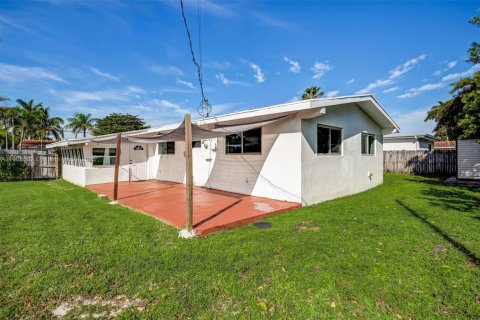 Casa en venta en Miami, Florida, 4 dormitorios № 1964173 - foto 30