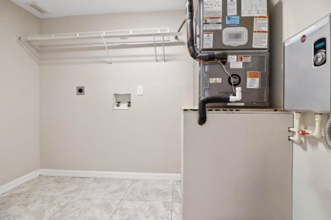 Appartement à louer à St. Lucie, Floride: 2 chambres, 92.9 m2 № 2249732 - photo 11