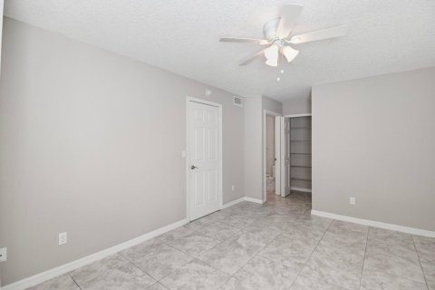 Appartement à louer à St. Lucie, Floride: 2 chambres, 92.9 m2 № 2249732 - photo 12