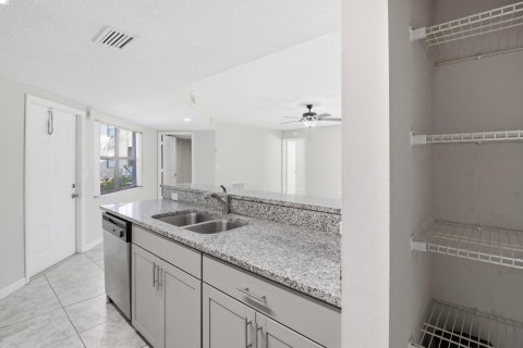 Appartement à louer à St. Lucie, Floride: 2 chambres, 92.9 m2 № 2249732 - photo 15