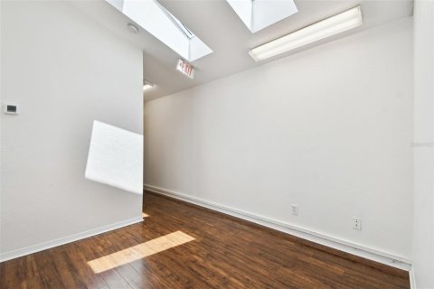 Immobilier commercial à louer à Safety Harbor, Floride: 324.97 m2 № 1628236 - photo 3
