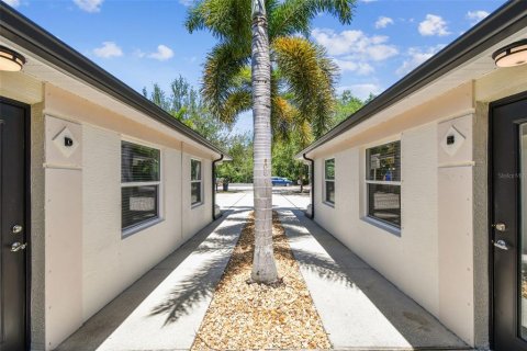 Commercial property in Safety Harbor, Florida 324.97 sq.m. № 1628236 - photo 4