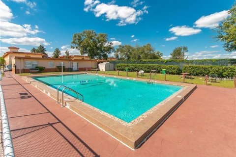 Condominio en alquiler en Orlando, Florida, 3 dormitorios, 65.03 m2 № 1912099 - foto 12