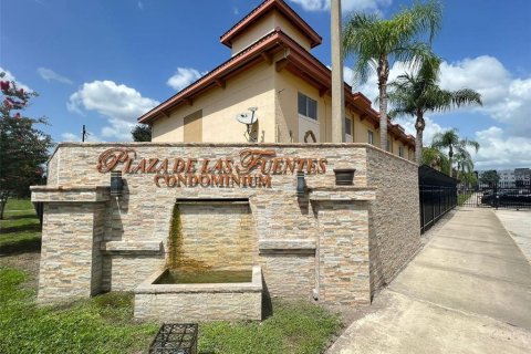 Condominio en alquiler en Orlando, Florida, 3 dormitorios, 65.03 m2 № 1912099 - foto 13