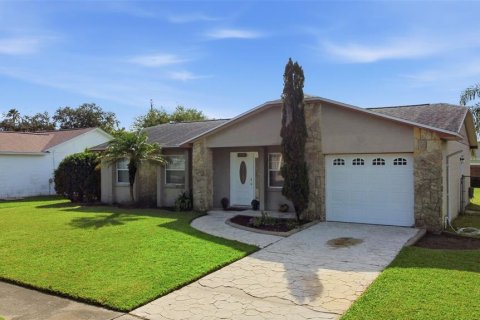 House in Orlando, Florida 3 bedrooms, 96.53 sq.m. № 2359461
