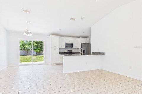 Villa ou maison à louer à Ocala, Floride: 3 chambres, 115.01 m2 № 2148913 - photo 5