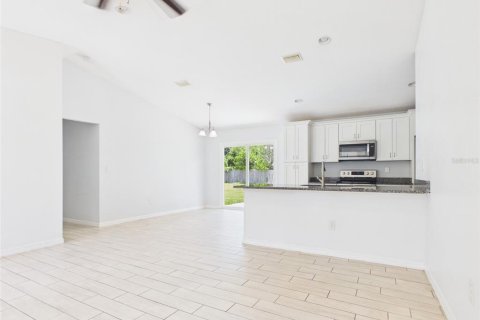 Villa ou maison à louer à Ocala, Floride: 3 chambres, 115.01 m2 № 2148913 - photo 6