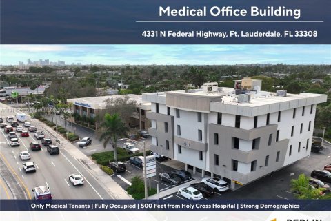 Immobilier commercial à vendre à Oakland Park, Floride № 2013372 - photo 1