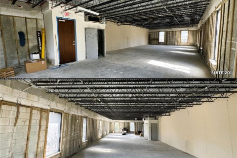 Immobilier commercial à vendre à Oakland Park, Floride № 2013372 - photo 6