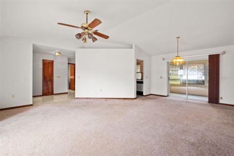 Villa ou maison à vendre à Spring Hill, Floride: 3 chambres, 163.79 m2 № 2403104 - photo 5