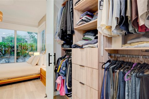 Купить кондоминиум в Майами, Флорида 1 комната, 136.94м2, № 2015917 - фото 26