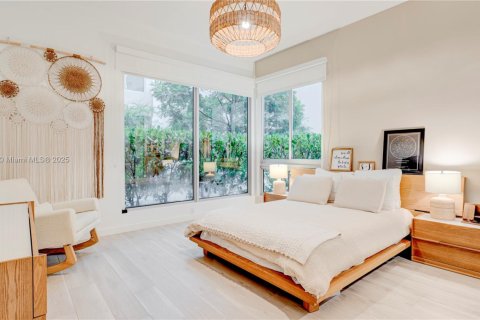 Купить кондоминиум в Майами, Флорида 1 комната, 136.94м2, № 2015917 - фото 23