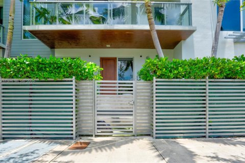 Купить кондоминиум в Майами, Флорида 1 комната, 136.94м2, № 2015917 - фото 2