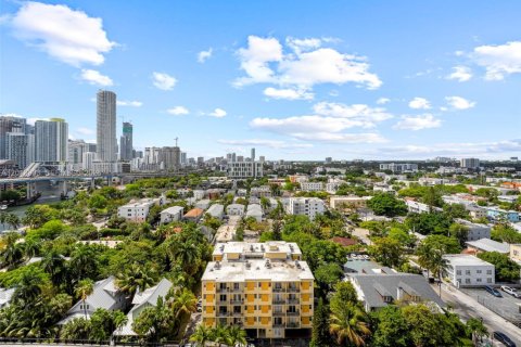 Condo in Miami, Florida, 2 bedrooms  № 2076482 - photo 18