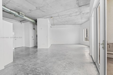 Condo in Miami, Florida, 2 bedrooms  № 2076482 - photo 14