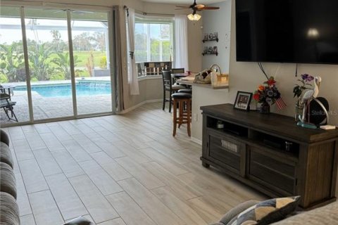 House in North Port, Florida 3 bedrooms, 165.74 sq.m. № 1444766 - photo 12